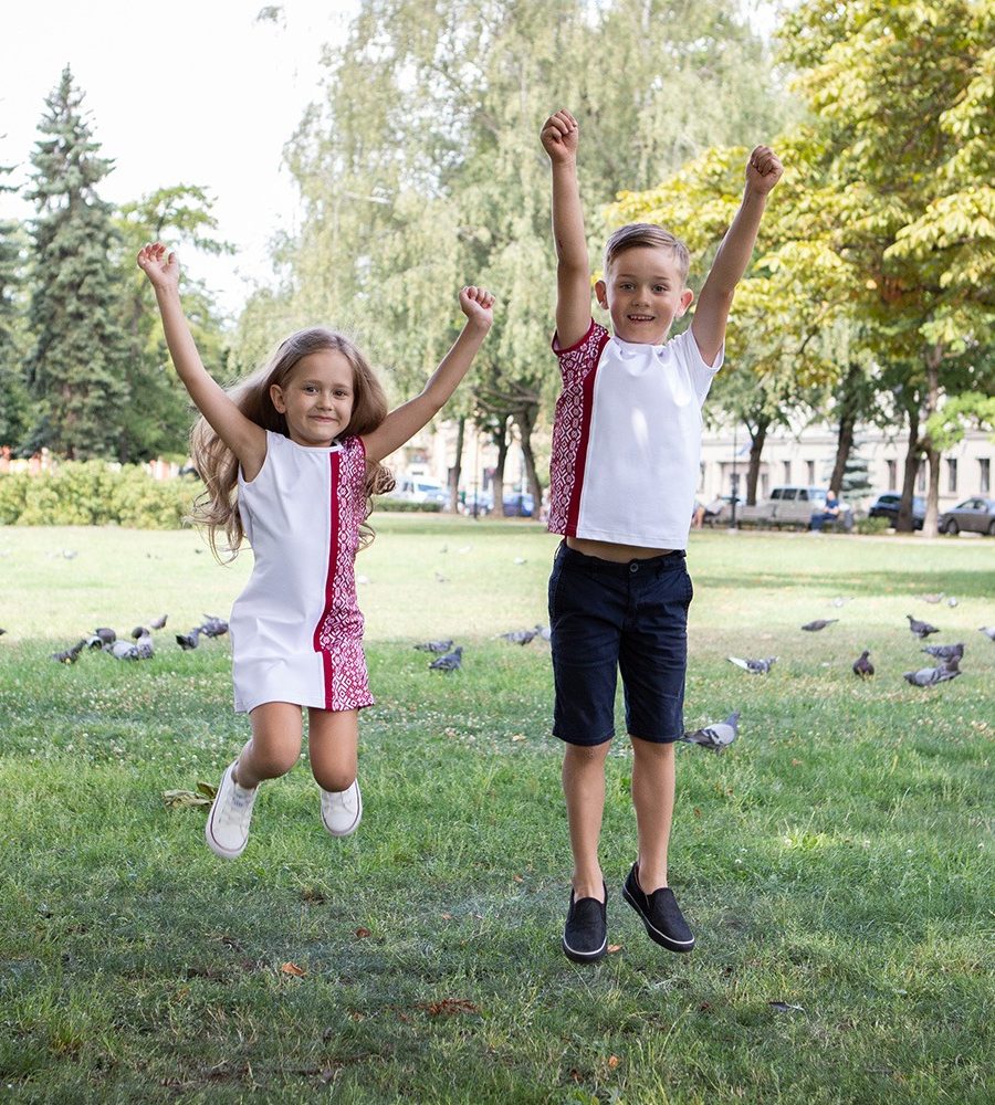 ESTRADA meiteņu kleita ar latvju zīmēm