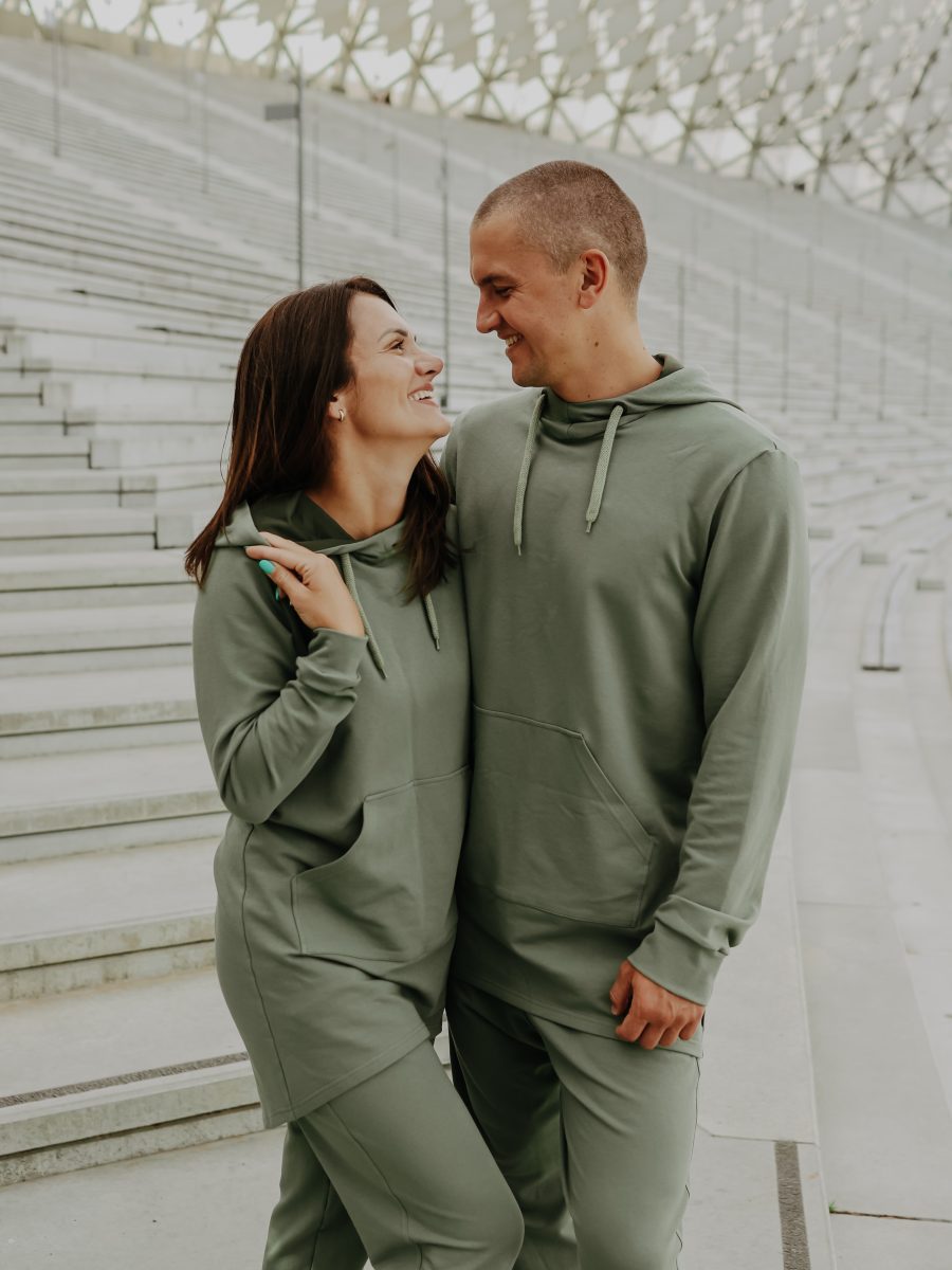 Longer hoodie and sweatpants for women and men, olive green